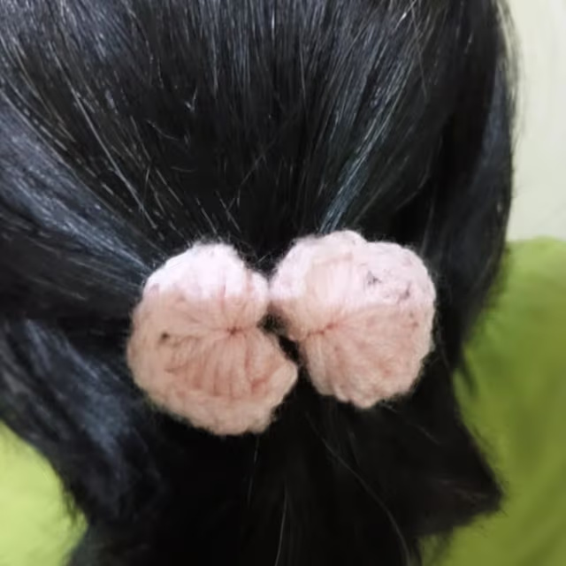 Crochet table runner