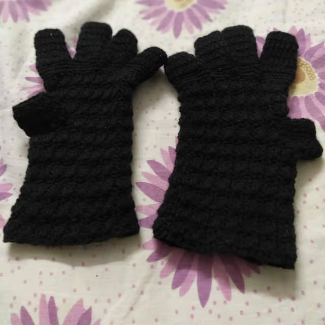 Crochet flower keychain